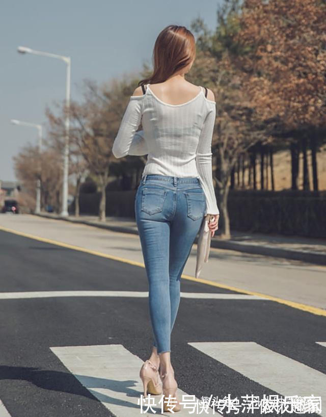 性感|苗条丽人穿搭牛仔裤，气质高雅很有女人味，时髦有个性！