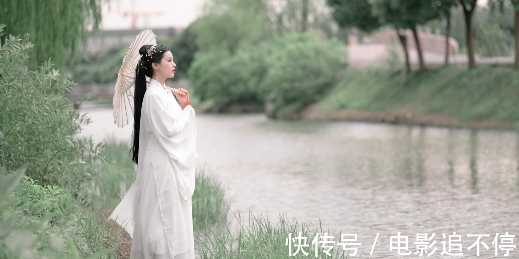 青山|词丨落桐翩似蝶衣行。一脉青山须纵马,休怕。吟风咏月寄浮生