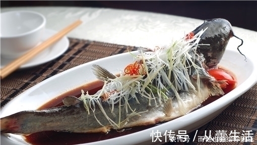 鱼肉|清蒸鲈鱼蒸多长时间?清蒸鲈鱼怎么做才好吃?