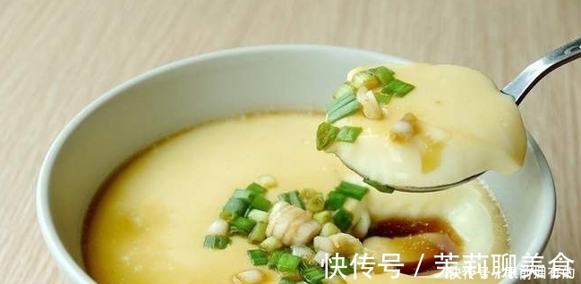 蒸鸡蛋，加水后直接蒸就大错特错！多做2步，细腻嫩滑，像豆腐脑