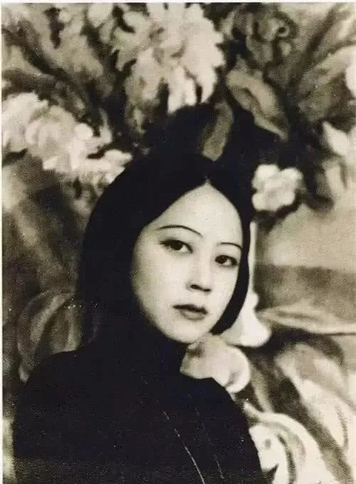 她是民国“侠女”,24岁嫁给55岁长者相守14年,晚年道出其中遗憾