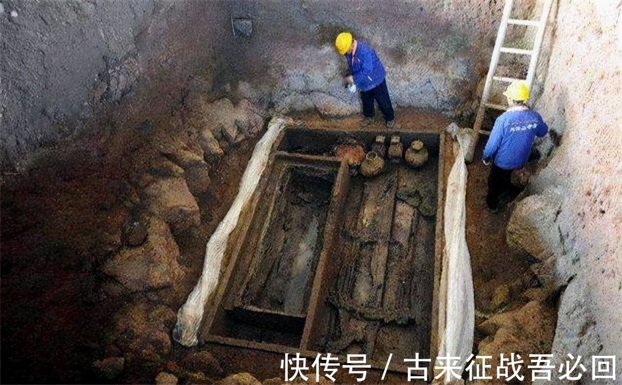 赵建新|江苏出土1男34女合葬墓，墓中文物感动专家：2000年前的“狗粮”