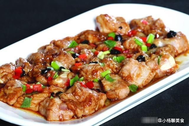 阳江|排骨别再炖汤了,这样做,香味浓,闻着就想吃,一人就能吃一斤