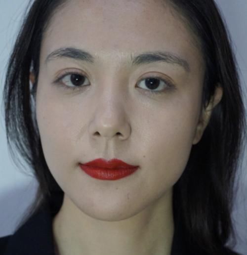 复古红梨色|必看口红集结,“粉胖丁”少女,“复古红梨色”显白成网红