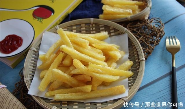 炸薯条,土豆直接炸大错特错,多做1步,薯条酥脆不发软,特好吃