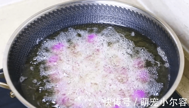 紫薯这吃法太香了,新做法教会你,春节家宴做一锅,端上桌就扫光