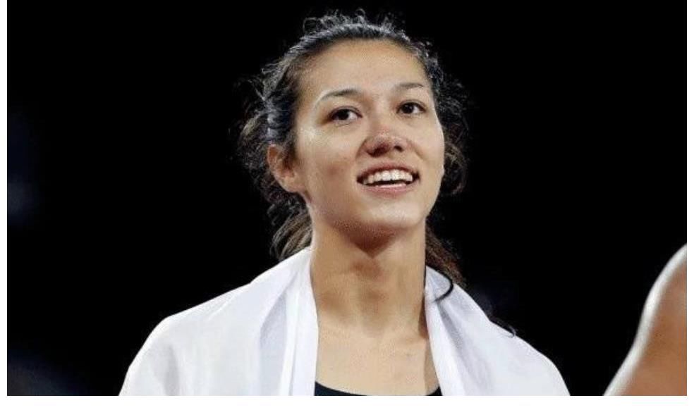 加拿大|美女選手鄭妮娜力：放棄加拿大國籍，頂著罵名加入中國：我不后悔