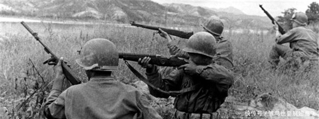 新兵|日军修筑连环地堡群,声称抗百吨炸弹,一新兵蛋子撒尿时找出破绽