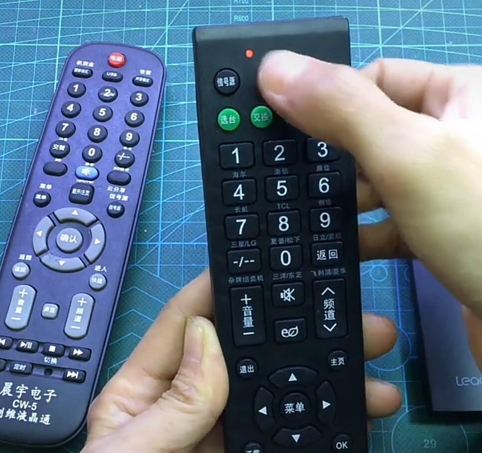 不管有钱没钱,遥控器坏了别扔,试试这个修复妙招,轻松把它搞定