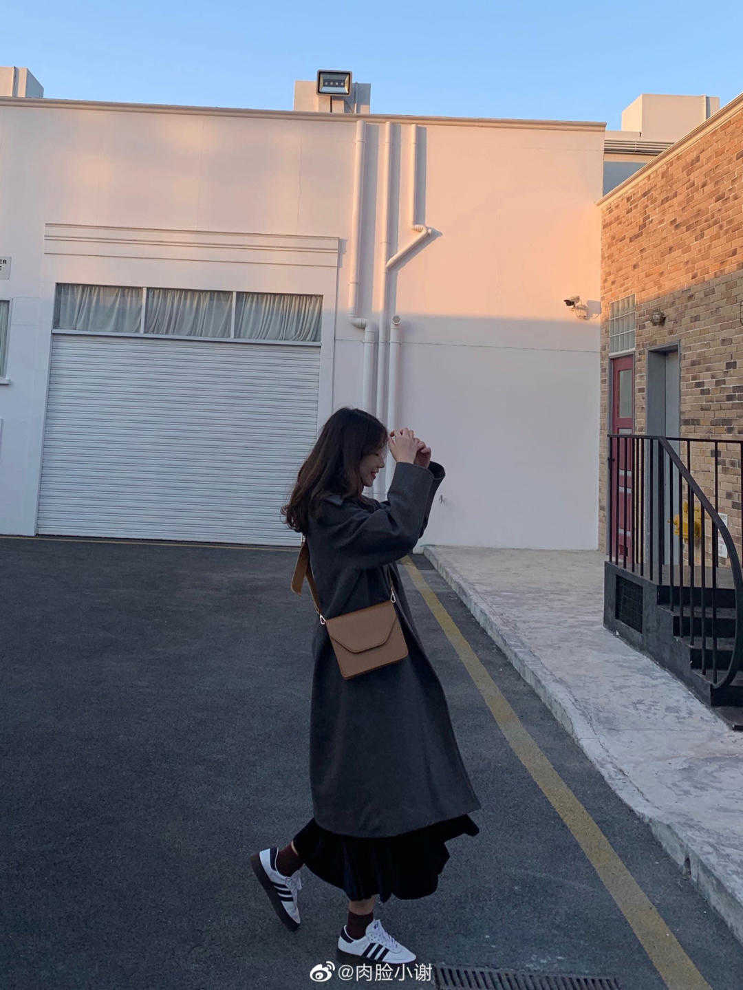 单品 深冬穿衣不要乱选颜色,这几个颜色显老又土气,日常穿搭尽量避免