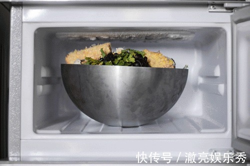 90后|低欲上瘾的90后女孩,不用姨妈巾、化妆品、一个罐子装8年垃圾