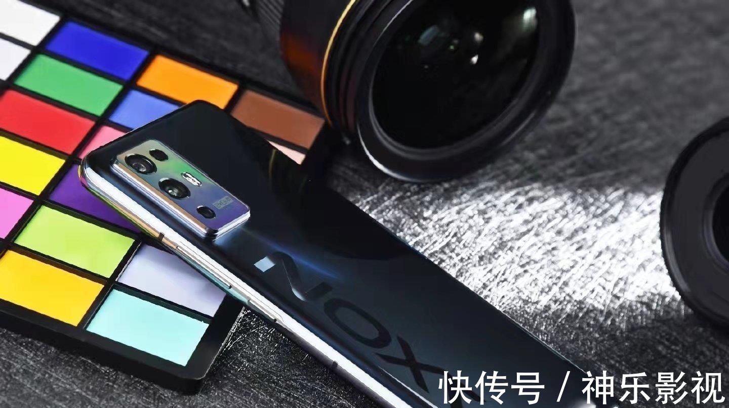 中兴顶级5nm旗舰跌至2198,6400双主摄+120Hz,配置很强
