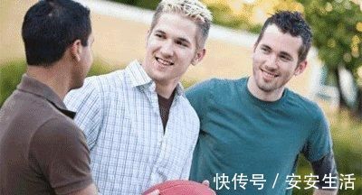 审美观|整成网红的韩安冉，与女儿对比，网友：女儿好看多了