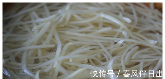 土豆丝|这才是土豆饼最好吃做法，外酥里嫩，既能当主食又能当零食，太香