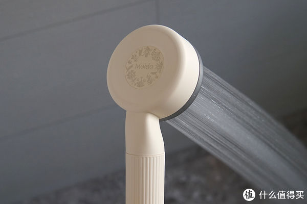 出水孔|智能家居 篇二十九:给家庭沐浴来点新花样,上手moido二代小活泉净水养肤花洒