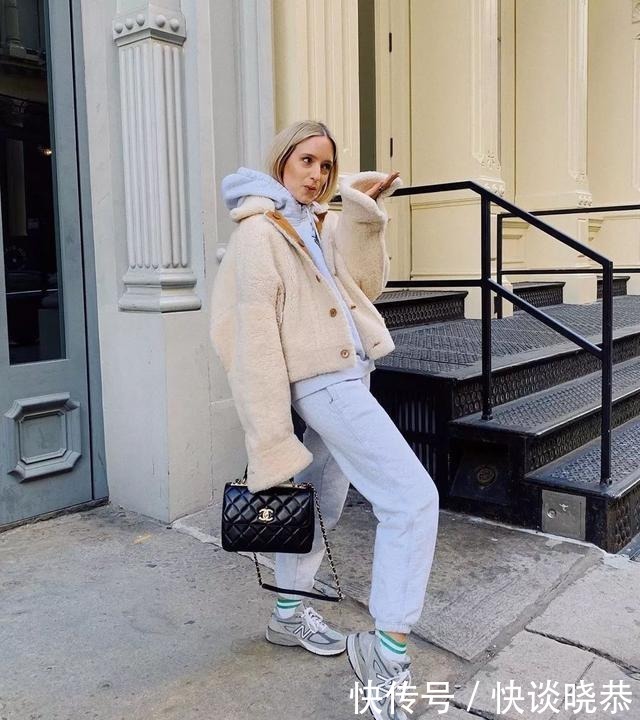 羊羔|别再说“羊羔毛”臃肿显胖了!这样穿!显瘦又高级!