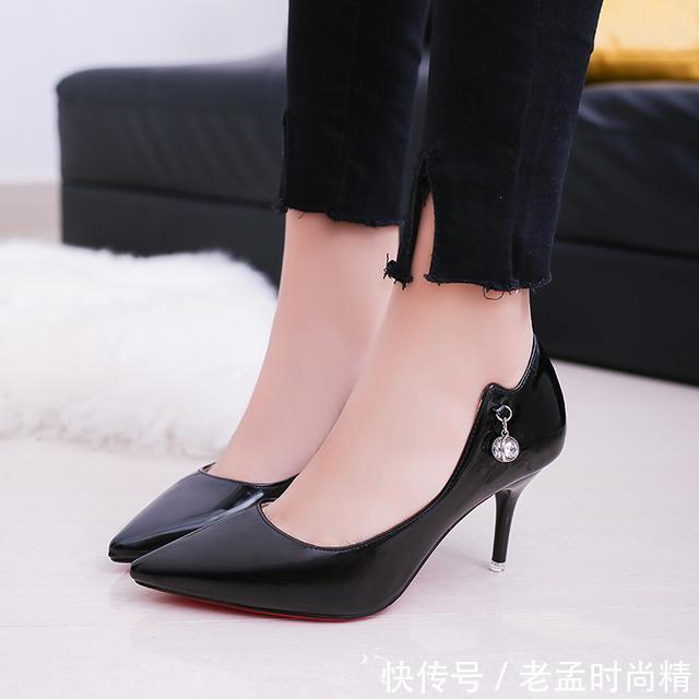 优雅的体现从一双细高跟鞋开始,看着都让人心动不已,穿出女人味