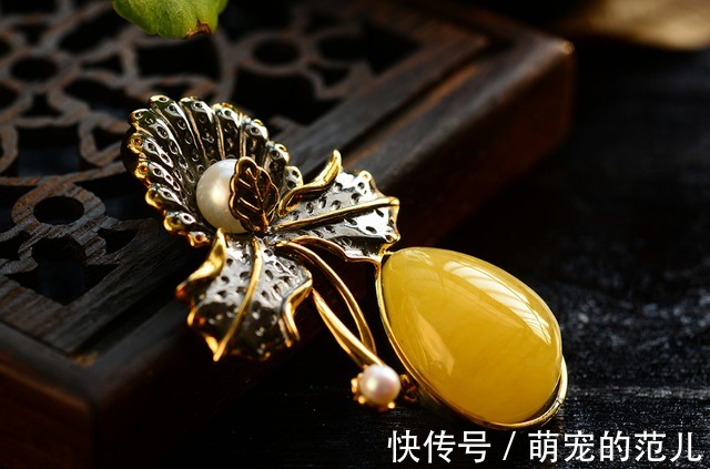 伊丽莎白·泰勒!珠宝为何可以抓住你的眼球呢珠宝的选购知识你了解了吗!