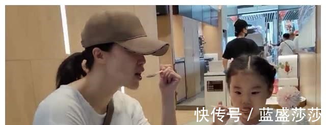女儿|温馨!王楠三亚过春节带女儿去哈根达斯,一脸慈爱看女儿吃冰淇淋!