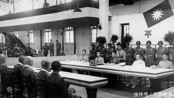 屠宰场|日本宣布投降前一夜,大量日军士兵冲击日本皇宫,场景就像屠宰场