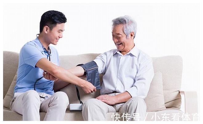 高血压患者|提醒:高血压患者,服过降压药后,尽量少吃这4类食物