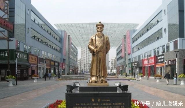 穷秀才被富小姐悔婚,娶了小姐的丫鬟,结果丫鬟成大清一品夫人!