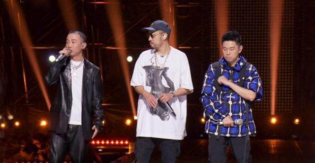 《哥哥》成团后资源差距大，有人成时尚宠儿，3rapper被打回原形