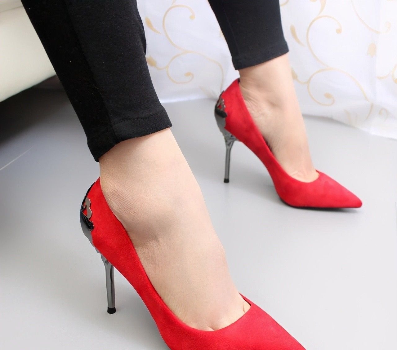 尖头 高跟鞋是女人的象征,试试这款高跟鞋,让你脱颖而出,尤其第三款