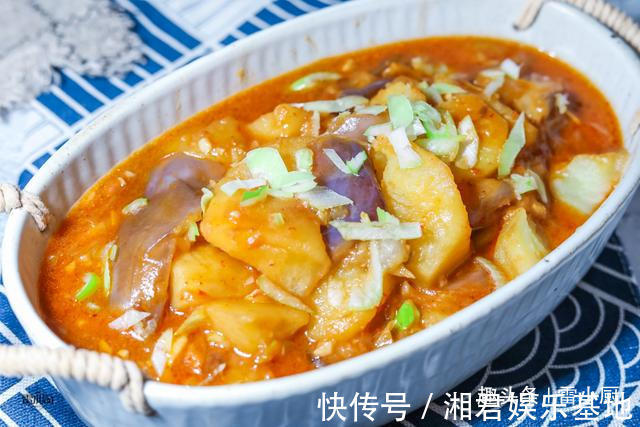 老爷子|我家最爱的土豆做法，每次做一盘不够吃，开胃解馋，比土豆丝好