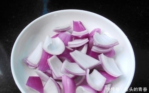 苦瓜|洋葱和它一起炒,清洁血管防血栓,血管干净了,养肝又护肝