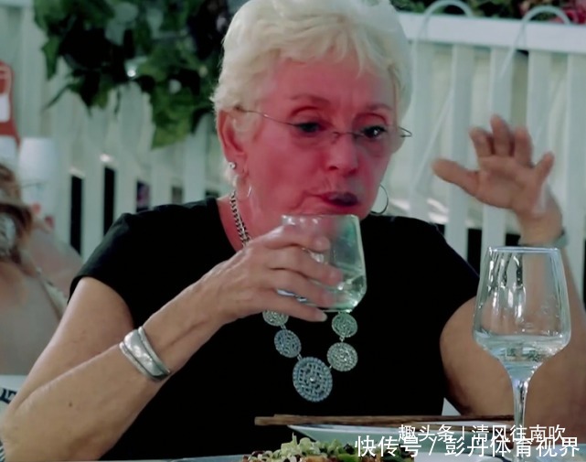  主动|《中餐厅3》最火的一道菜出炉，客人表示非常完美，还主动给小费