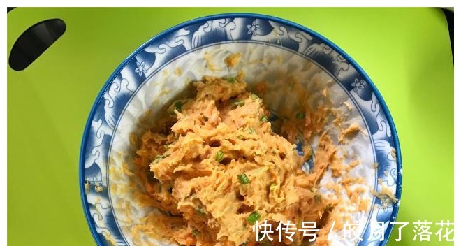 夏天|夏天红薯别烤着吃了，试试这做法，鲜美香软可口，连吃三个才过瘾！