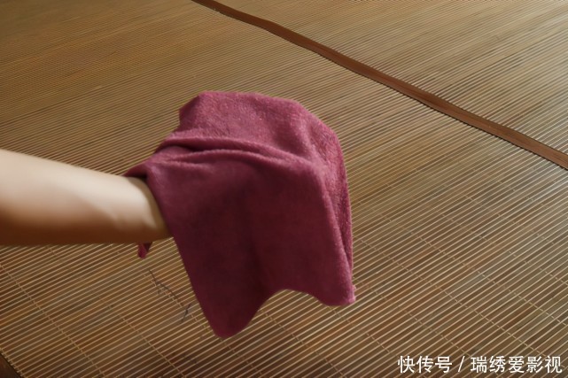 凉席|凉席一年没洗全是螨虫，教你正确的清洗方法，洗得干净还除螨虫