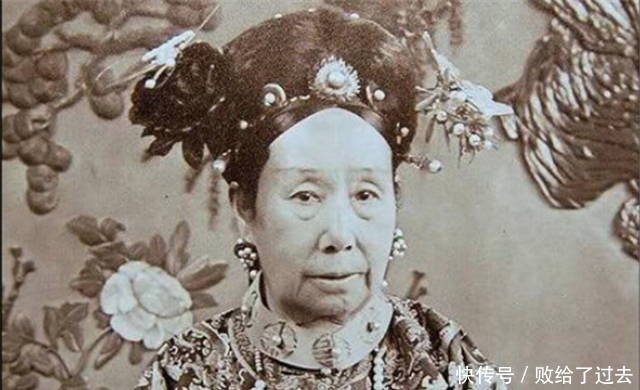 启功|启功见“清华园”三字后,为何长叹:清王朝怎能不完啊