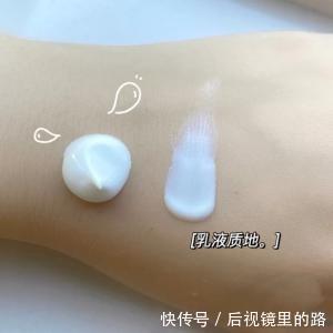 正确的护肤步骤居然可以年轻十岁!皮肤好到发光全靠她们!