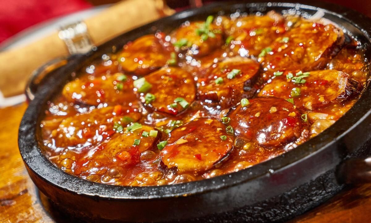 家常酱烧茄子，香甜入味超下饭，软嫩鲜香，比肉还好吃的家常菜