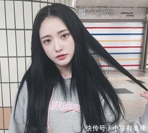 款发型|今年流行靠发型“拯救”大脸!别错过这4个发型,让你秒变小v脸