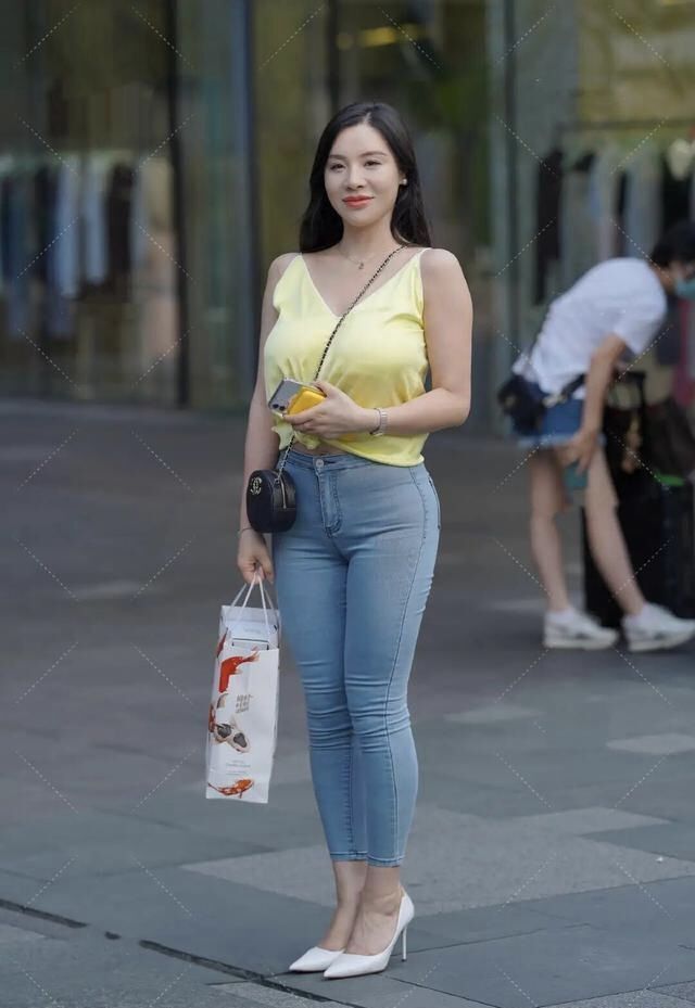 长裤 身材宽厚怎么穿好看?从三个方面入手改善,适合体重大于120斤女人