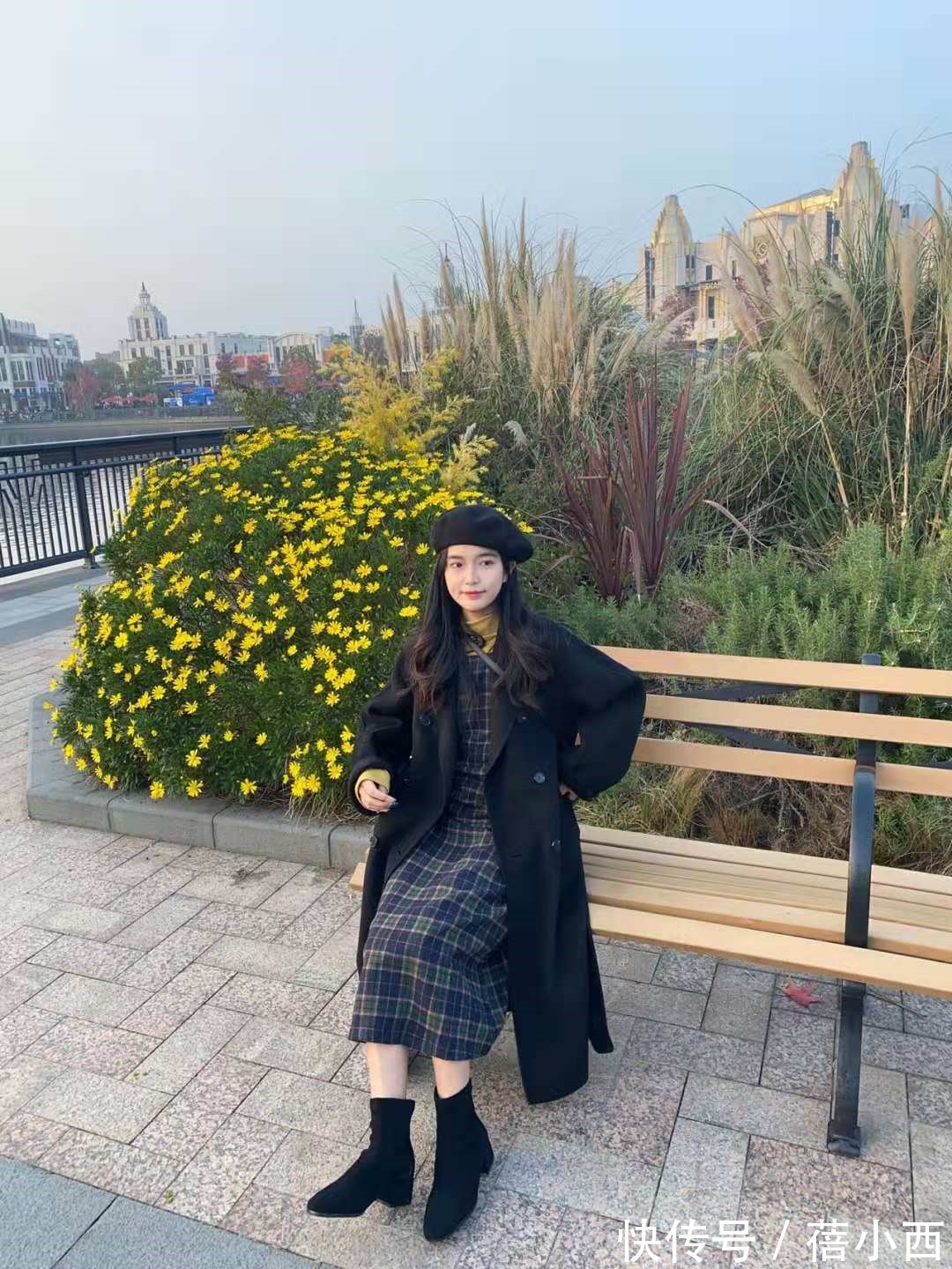 穿搭 谁说“黑大衣”已过时?采用这3种搭配方式,演绎不费劲的时髦感