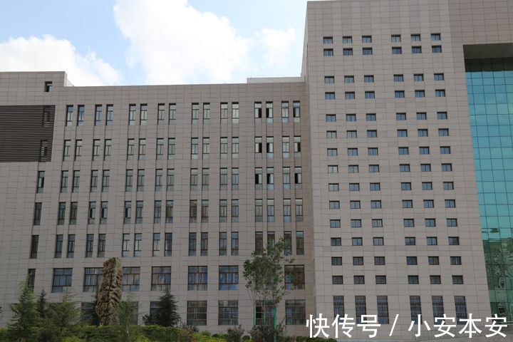 聚氨酯|外墙保温装饰一体板如何选择?