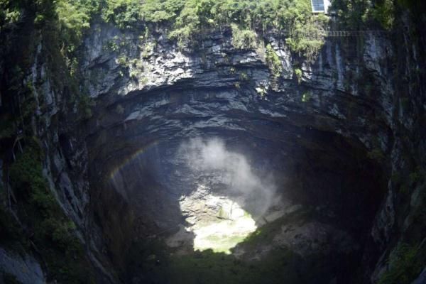 宣恩县|湖北宣恩：夏日天坑生机盎然