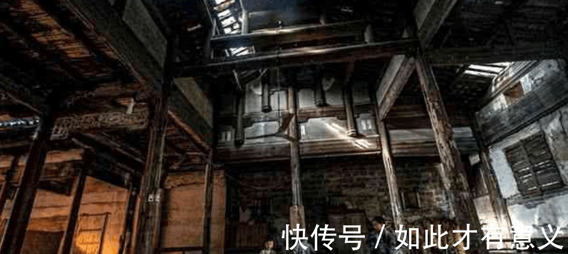 硝石镇|水库放水, 一座神秘古佛浮出水面, 水下还有一个古镇!