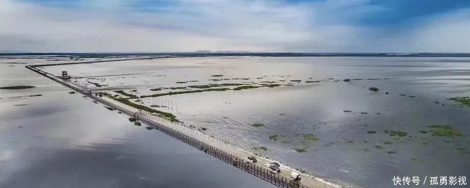 鄱阳湖水位上涨，最美水上公路进入佳境，犹如上帝抛洒人间的项链