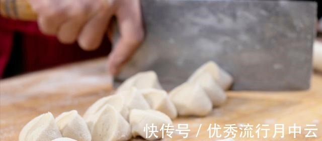 早餐玉米饼这样做松软细腻,老人小孩都喜欢一盘根本都不够吃!