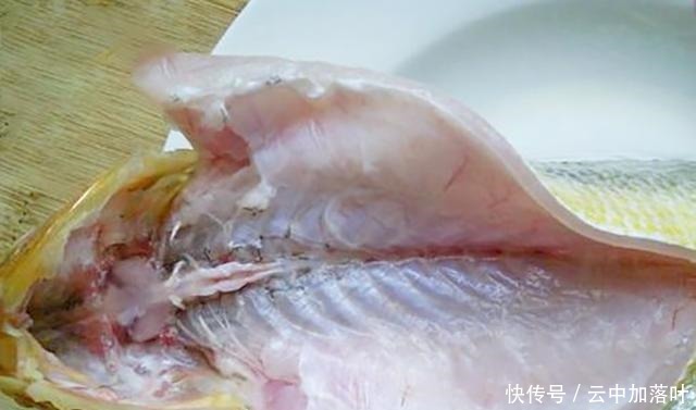 清蒸鱼到底要不要盐厨子很多人都不懂,怪不得腥味重