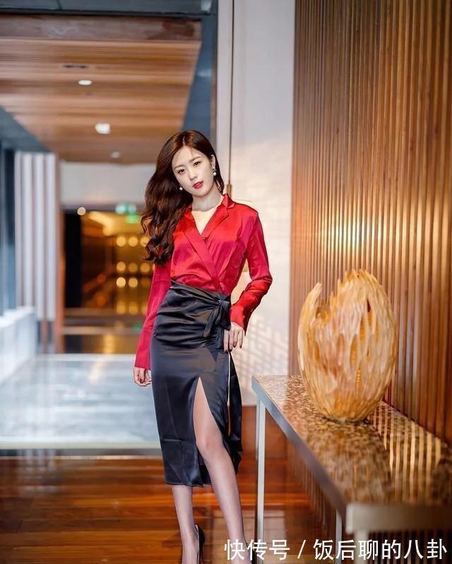 知性 衬衫搭配半身裙比连衣裙知性、比长裤有时尚感,知性优雅又可爱