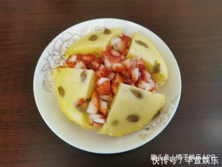 明星疫期居家全变厨师,何炅这菜我学不会,华晨宇这菜我吃不饱