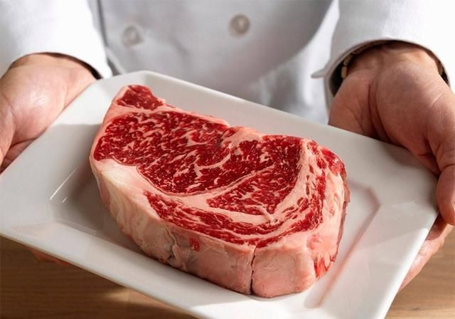 怀孕了真的不能吃牛肉、猪肉、羊肉、兔肉吗？