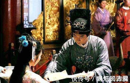 贾宝玉$红楼梦:元春不可能支持宝玉娶宝钗,端午赐礼的猫腻儿藏在礼单中