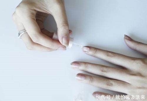 手模|世界顶级手模日薪上万,网友:你的手被天使吻过,我的手被二哈啃过